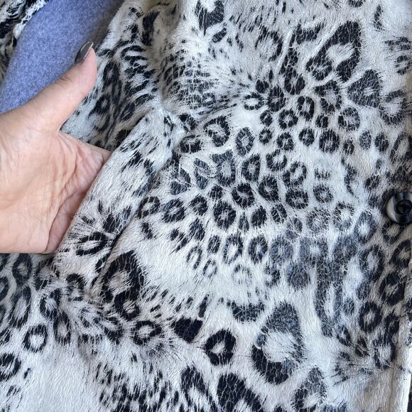 Mob Wife Snow Leopard Print Jacket Women Large Button Up Faux Fur Quilted Lining - Picture 6 of 11